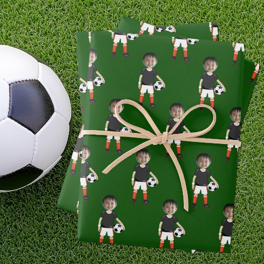 Funny Kids Soccer Player Photo Custom Green Geschenkpapier Set