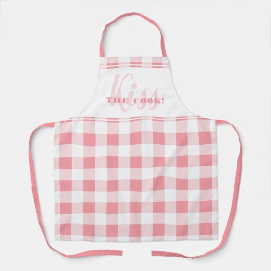 Funny Kiss The Cook Zitat Gingham Karo Pink Girly Schürze (Vorderseite)