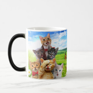 Funny Kittens auf grünem Feld. Verwandlungstasse