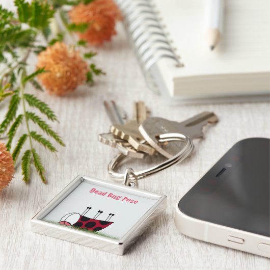 Funny Ladybug Dead Bug Yoga Pose Schlüsselanhänger (Seite)