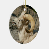 Funny Laughing Bighorn Sheep oder Ram Keramikornament (Rechts)