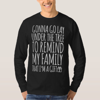 Funny Lay unter Weihnachtsbaum erinnern Familie bi T-Shirt