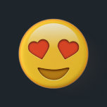 Funny Liebe Herz Emoji Knopf Button<br><div class="desc">Dieser lustige gelbe Knopf zeigt die glücklichen Emoji mit Herzaugen,  um den Ausdruck der Liebe zu schüren. Ideal für Hochzeitsfeier,  Verlobungsfeier,  Party,  Kindergeburtstag,  als Gegenwart oder Geschenk für einen Freund.</div>