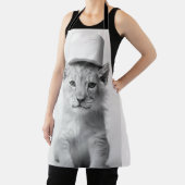Funny Lion Cub Wearing Toilet Paper Hat Minimalist Schürze (InSitu)
