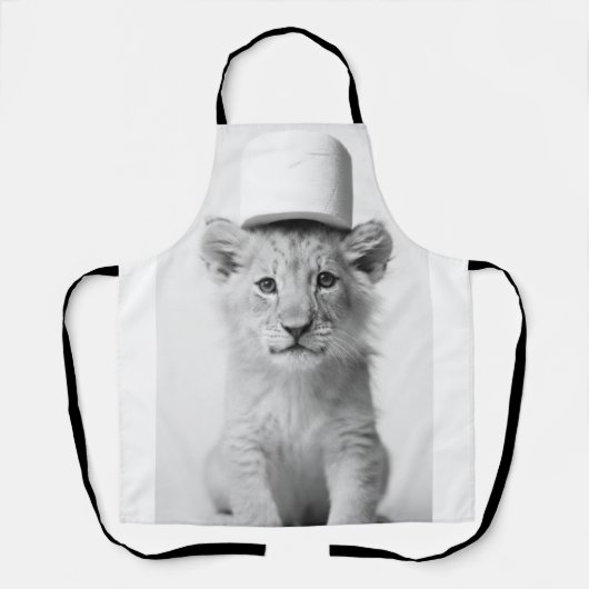 Funny Lion Cub Wearing Toilet Paper Hat Minimalist Schürze (Vorderseite)