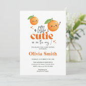 funny Little Cutie orange baby shower Einladung (Stehend Vorderseite)