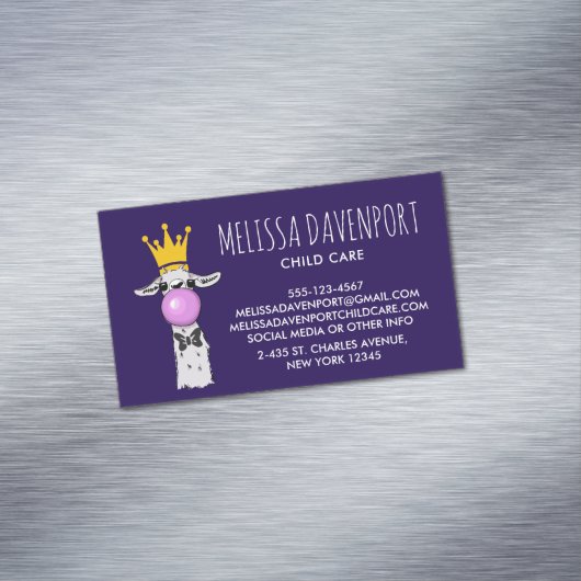 Funny Llama Illustration bläst eine rosa Blase Magnetische Visitenkarte (Beispiel)