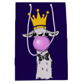 Funny Llama Illustration bläst eine rosa Blase Mittlere Geschenktüte (Vorderseite)