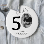 Funny 'Look Who's 50' Stilvoll 50. Geburtstag Button (Beispiel)