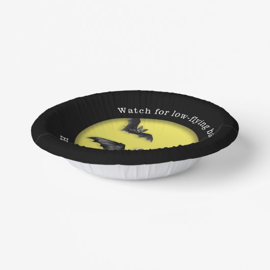 Funny Low Flying Bats Happy Halloween Pappteller (Gewinkelt)