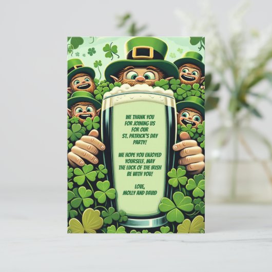 Funny Lucky Leprechauns St. Patrick's Day Party Dankeskarte (Stehend Vorderseite)