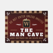 Funny MAN CAVE mit Monogramm | BROWN Welcome Fußmatte (Vorderseite)