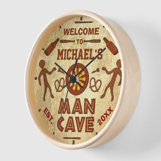 Funny Man Cave with Beer Sports TV | Custom Name Uhr (Winkel)