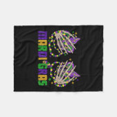 Funny Mardi Gras Skeleton Hände mit Perlen und Fal Fleecedecke (Vorderseite (Horizontal))