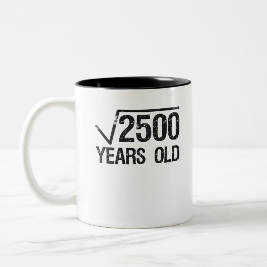 Funny Mathe Problem Square Wurzel von 2500 gleich  Zweifarbige Tasse (Links)