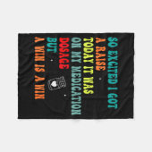 Funny Medication Dosage Joke Dark Humor Sarcastic  Fleecedecke (Vorderseite (Horizontal))