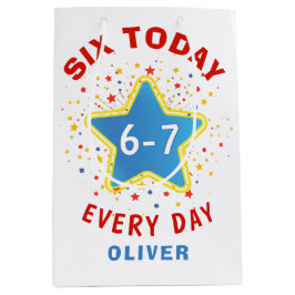 Funny Meme Six Today 6-7 Every Day Birthday Kid's Mittlere Geschenktüte