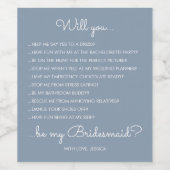 Funny Modern Dusty Blue Script Bridesmaid Vorschla Weinetikett (Einzelnes Label)