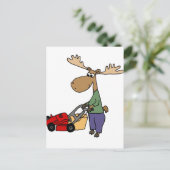 Funny Moose Mowing Lawn Cartoon Postkarte (Stehend Vorderseite)
