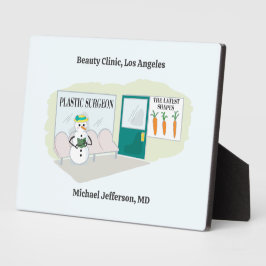 Funny Ms Frosty auf Cartoon eines plastischen Chir Fotoplatte