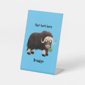 Funny muse ox Cartoon Illustration Sockelschild (Vorderseite)