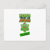 Funny Never Vertraue einem Atom Postkarte (Vorderseite)