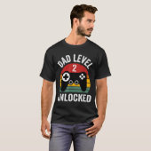 Funny New Dad Shirt Dad Level 2 Unlocked For 2 Kid (Vorne ganz)