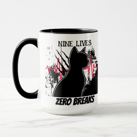 Funny "Nine Lives Zero Breaks" Cat lover Med Spaß Tasse (Links)