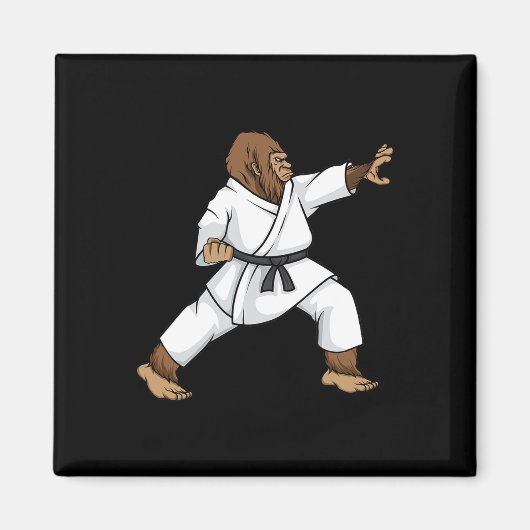 Funny Ninja Bigfoot Doing Karate mit Samurai Desi Magnet (Vorne)