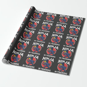 Funny Ninja Kind im Training Geschenkpapier