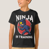 Funny Ninja Kind im Training T-Shirt (Vorderseite)