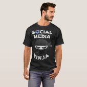 Funny Ninja Social Media Marketing Manager Multita T-Shirt (Vorne ganz)