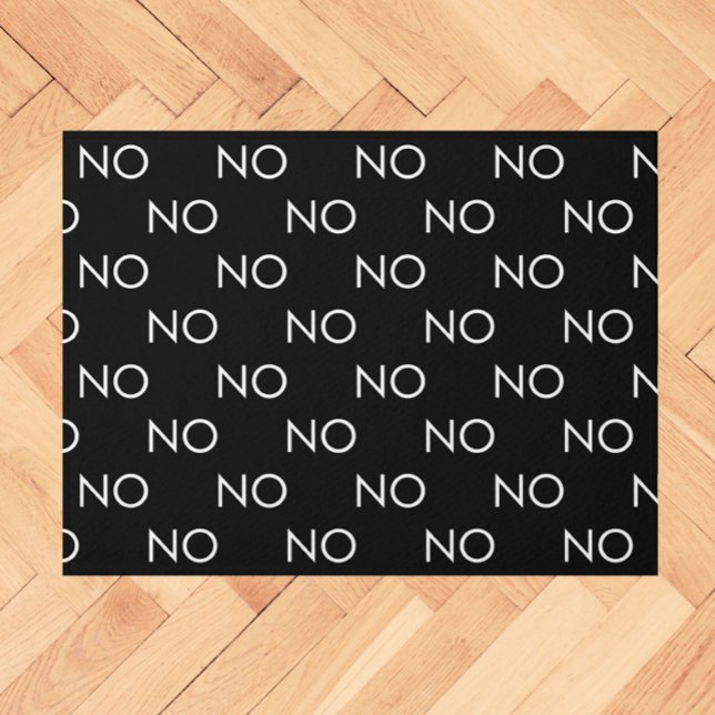 Funny NO Schwarz-weiß Introvert Minimal Fußmatte (Cheeky humor for your home or workspace!)
