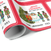Funny Nutcracker Family of Four Red Christmas Wrap Geschenkpapier (Rolleneckpunkt)