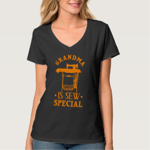Funny Oma Women Cool Großmutter Nähen Nähmaschine T-Shirt