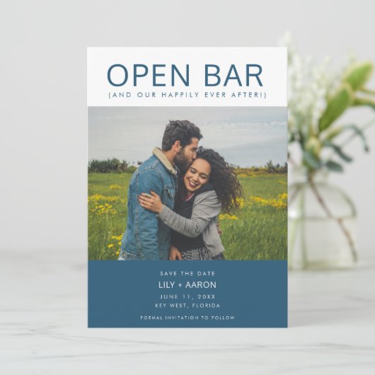 Funny Open Bar Foto Hochzeit Speichern Sie das Dat Save The Date (Stehend Vorderseite)