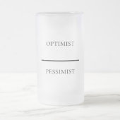 Funny Optimist-Pessimist Mattglas Bierglas (Mittel)