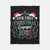 Funny Our First Christmas Engaged 2025 Couples Paj Fleecedecke (Vorderseite)