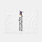 Funny Overgebildeten Kamala Wählerkatze hält Trump Fleecedecke (Vorderseite (Horizontal))