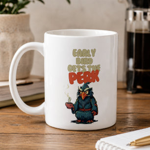 Funny Owl Holding Coffee Tasse