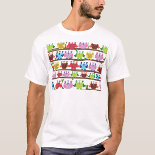 Funny Owls sitzen auf einem Brackmuster T-Shirt