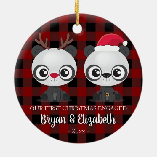 Funny Pandas erste Weihnachtsweiden verlobt rot ka Keramik Ornament (Hinten)