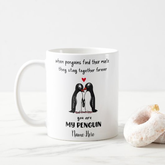 Funny Penguin Couple Valentine's Day Tasse (Mit Donut)