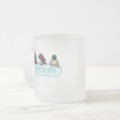 Funny Penguins Hot Chocolate Snowballing Cartoon Mattglastasse (Vorderseite Links)