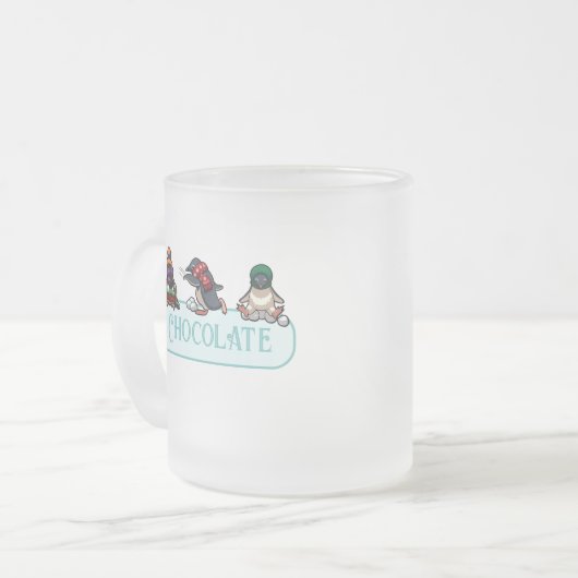 Funny Penguins Hot Chocolate Snowballing Cartoon Mattglastasse (Vorderseite Links)