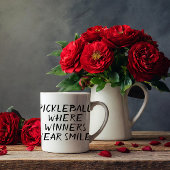 Funny Pickleball, wo die Sieger lächeln schwarz Kaffeetasse