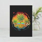 Funny Pineaple Summer Vibes Einladung (Stehend Vorderseite)