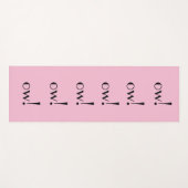 Funny Pink "Ow!" Moderne Typografie Fun Joke Yogamatte (Vorderseite (Horizontal))