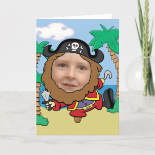 Funny Pirate schneidet Gesichtsevorlage aus Karte