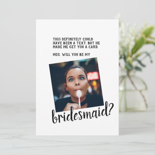 Funny Playful Bridesmaid Request Card Einladung (Stehend Vorderseite)